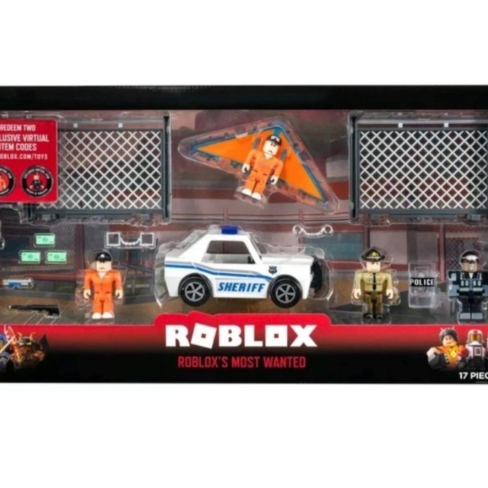 ROBLOX Most Wanted Play Set with 2 Exclusive Virtual Item Sealed 17 pieces NIB